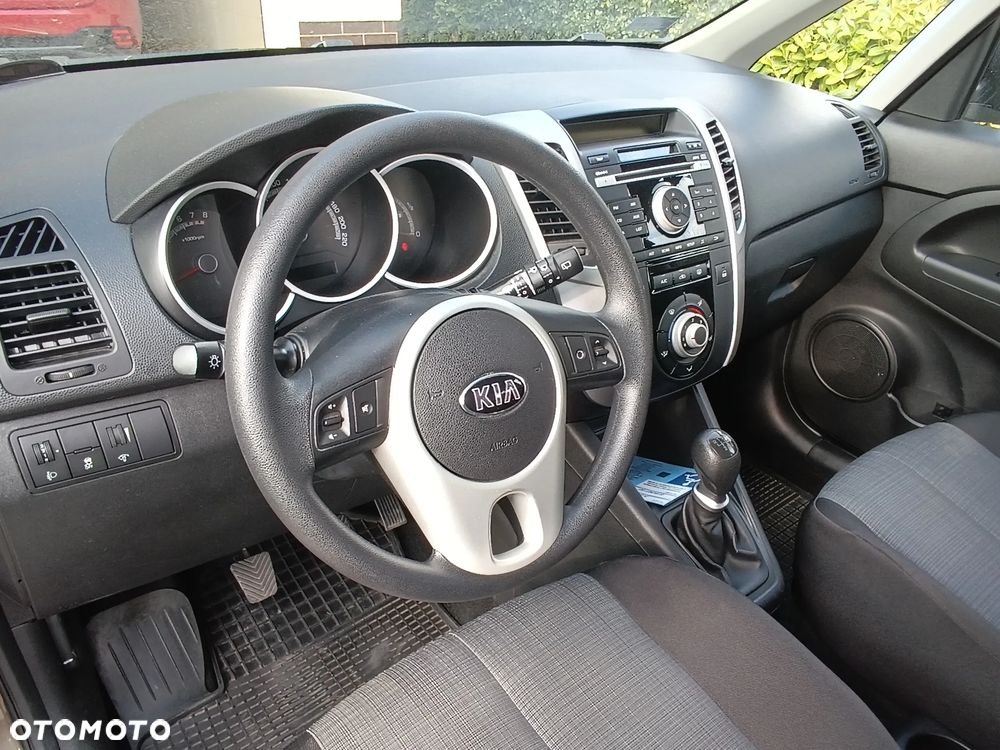 Kia Venga 1.6 M - 16