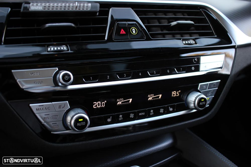 BMW 520 d Pack Desportivo M Auto - 29