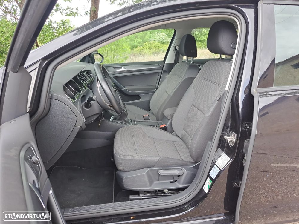 VW Golf 1.6 TDI Highline - 11