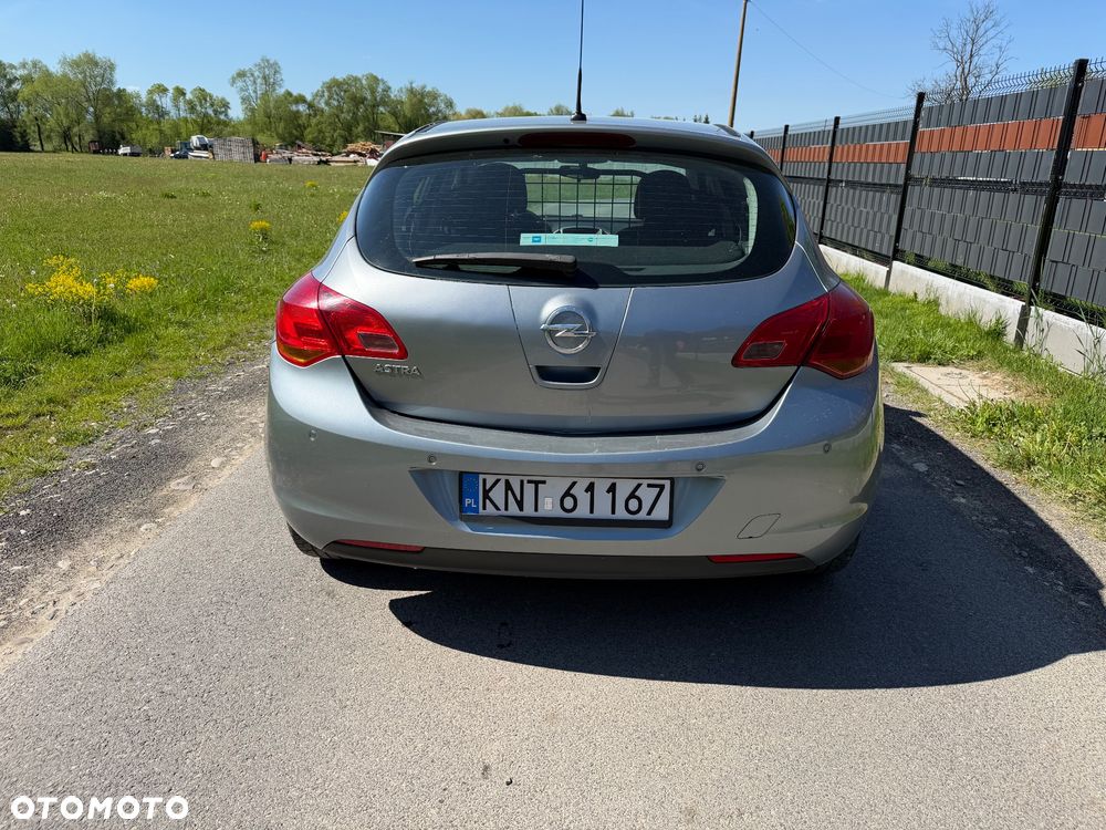 Opel Astra 1.4 Essentia - 4