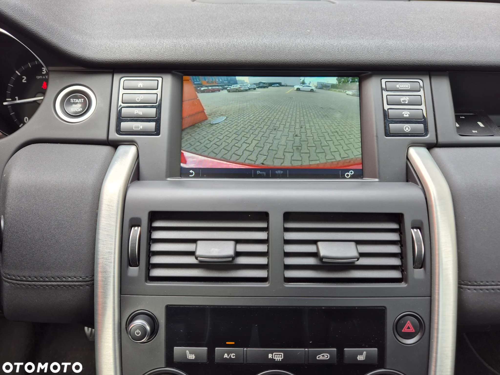Land Rover Discovery Sport TD4 Dynamic - 29