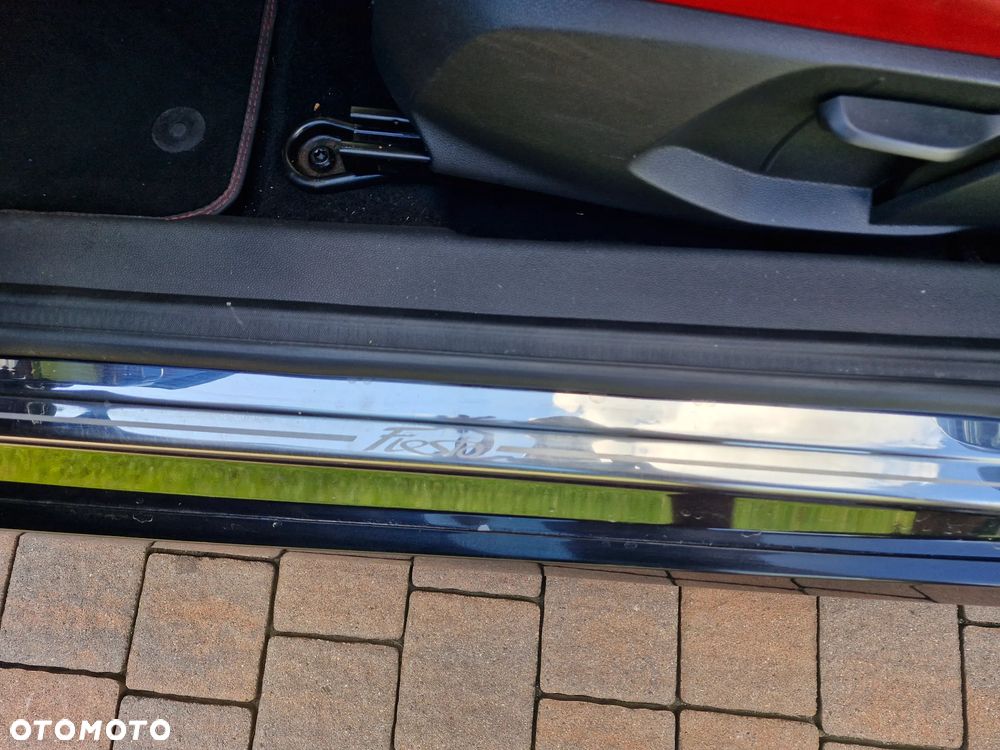 Ford Fiesta 1.0 EcoBoost STart-Stop ST-LINE - 21