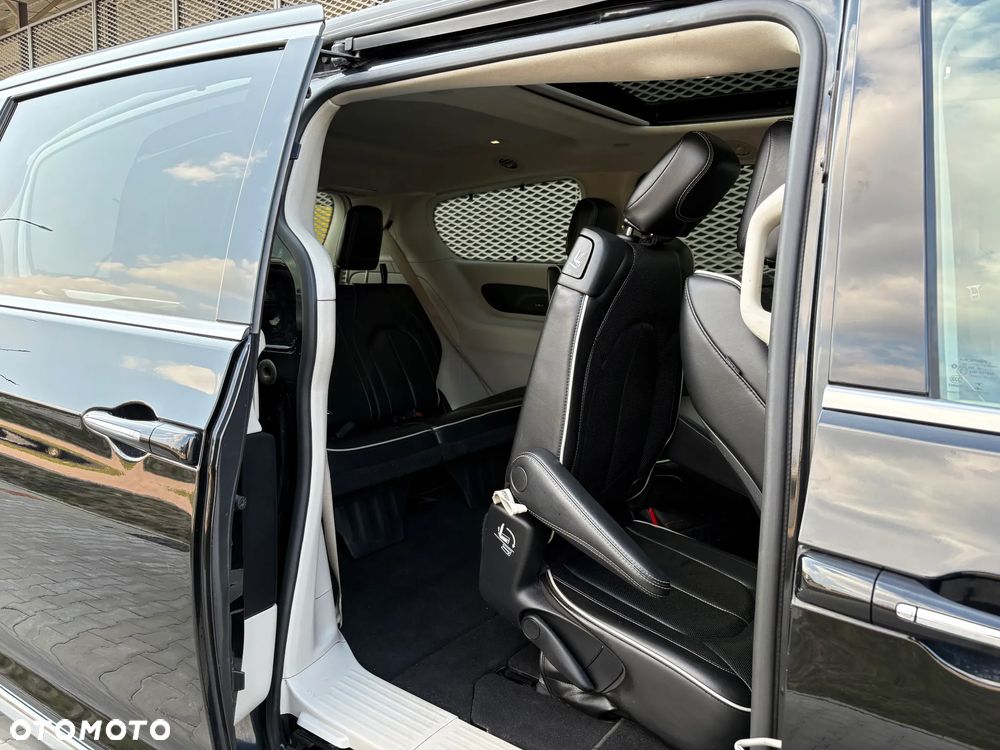 Chrysler Pacifica - 14