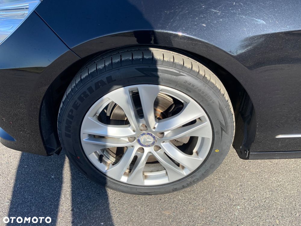 Mercedes-Benz Klasa E 200 CGI BlueEffICIENCY - 27