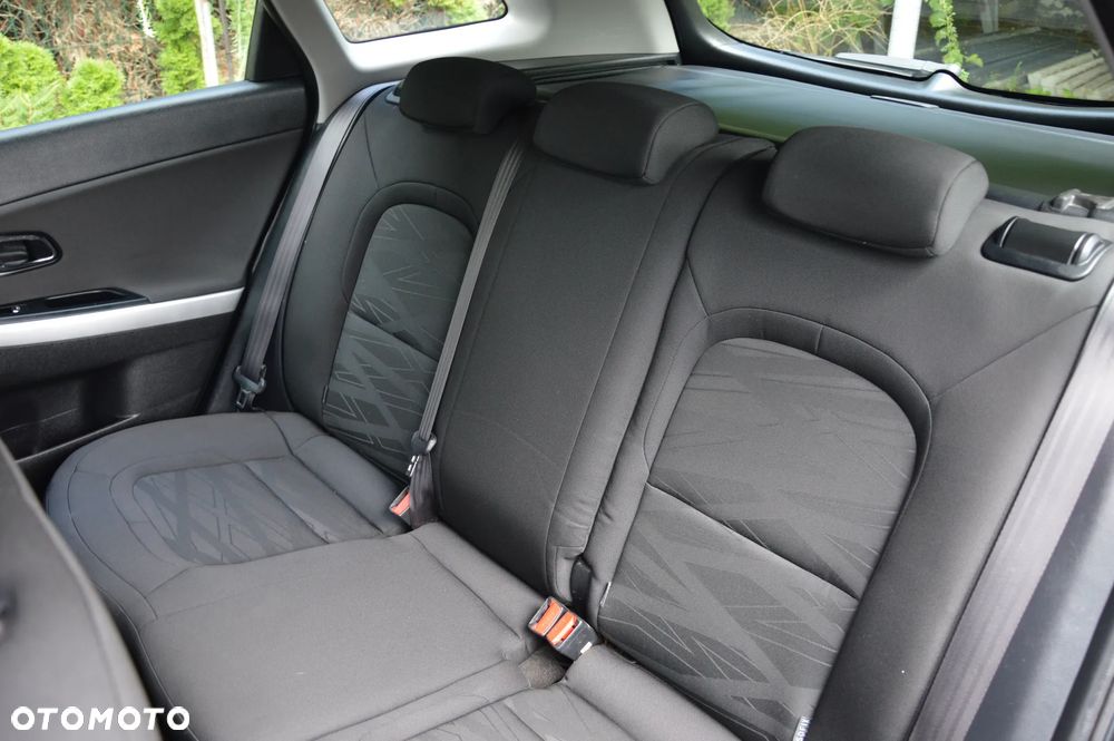 Kia Ceed - 38