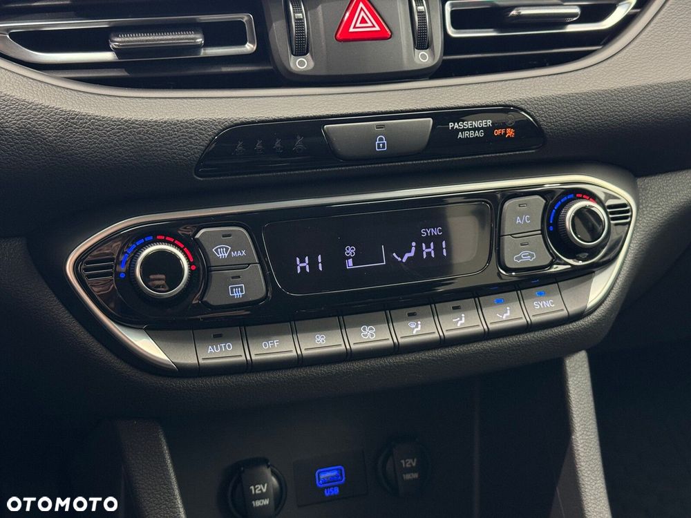 Hyundai i30 1.0 T-GDI Smart - 24