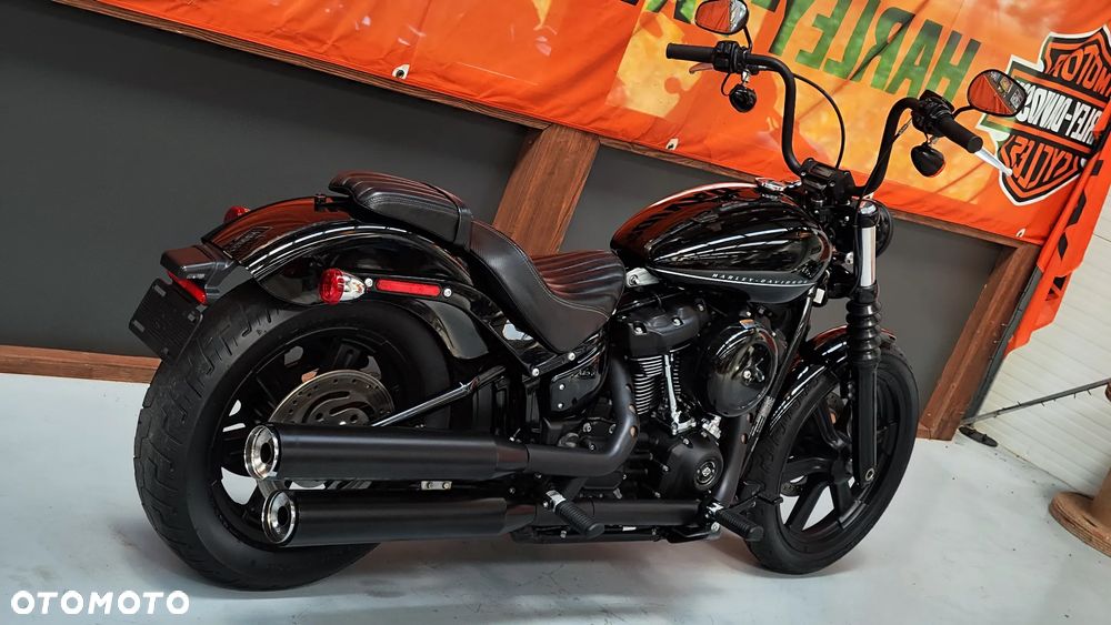 Harley-Davidson Softail Street Bob - 3