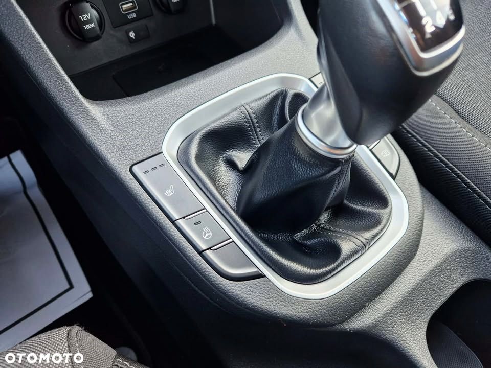 Hyundai i30 1.5 Intro - 30