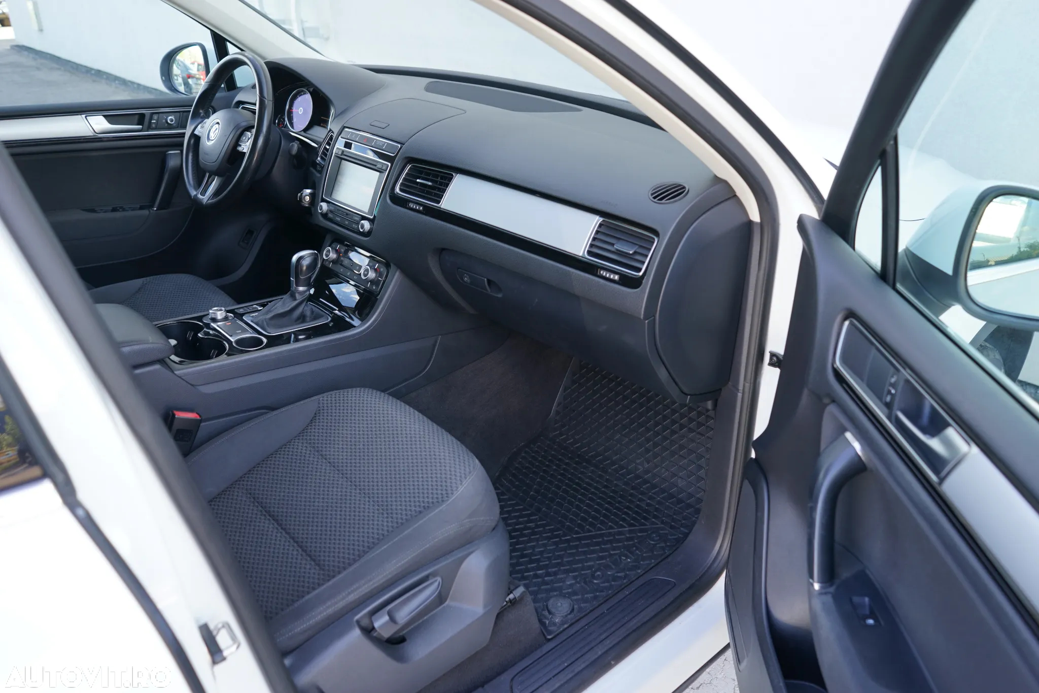 Volkswagen Touareg V6 TDI BMT Mountain Plus - 24