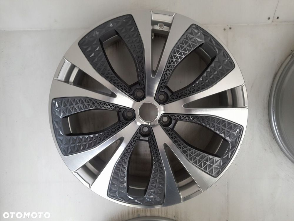 Felgi aluminiowe Renault OE 403006686R 6.5" x 20" 5x114,3 ET33 - 2