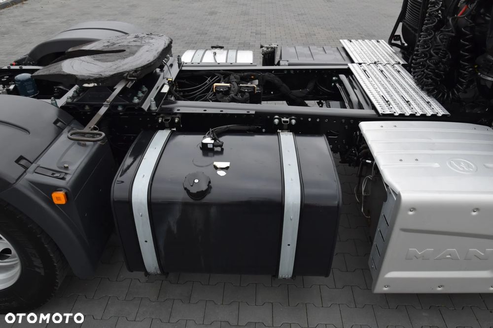 MAN TGS 18.470 / WAGA: 7.200 KG / PRZYSTAWKA PTO / EURO 6 / NOWY MODEL / TEMPOMAT / NAWIGACJA / 2 ZBIORNIKI PALIWA / NISKI PRZEBIEG / SERWISOWANY / SPROWADZONY - 18