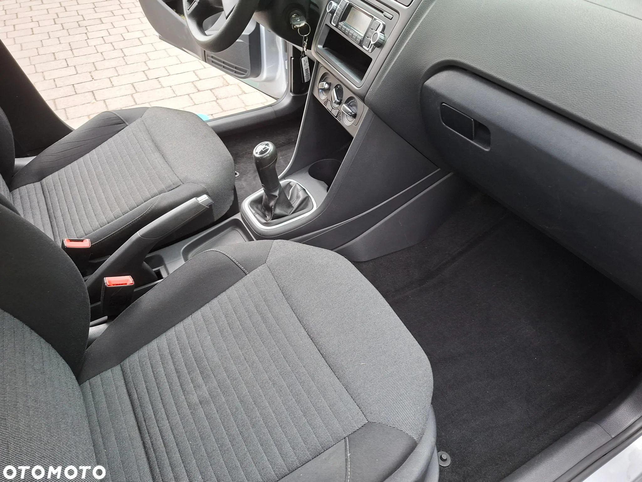 Volkswagen Polo 1.4 FSI Comfortline - 5