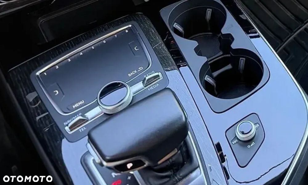 Audi Q7 - 9