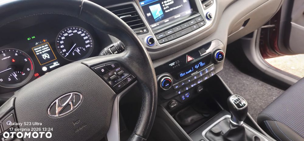 Hyundai Tucson 1.7 CRDI BlueDrive Style 2WD - 12