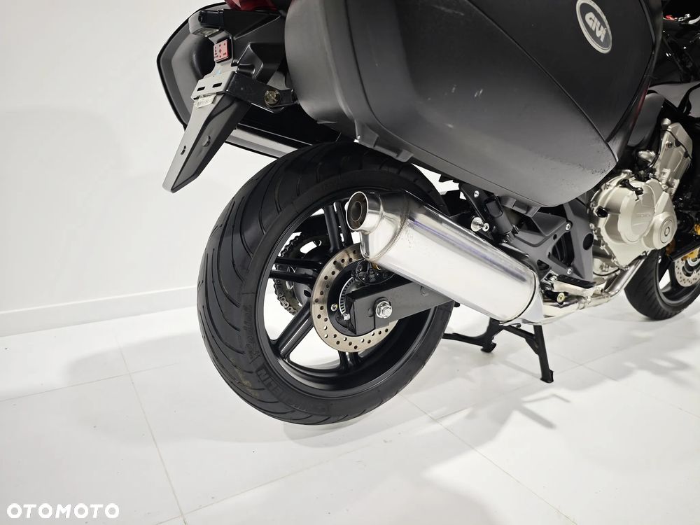 Honda CBF - 11