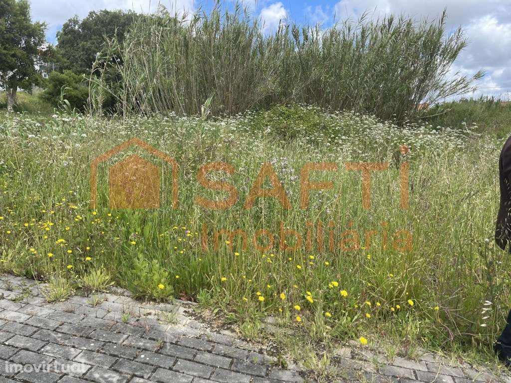 Terreno de 790 m² em Leiria para construir - Grande imagem: 4/4