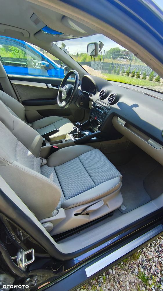 Audi A3 Sportback 2.0 TDI DPF Ambiente - 15