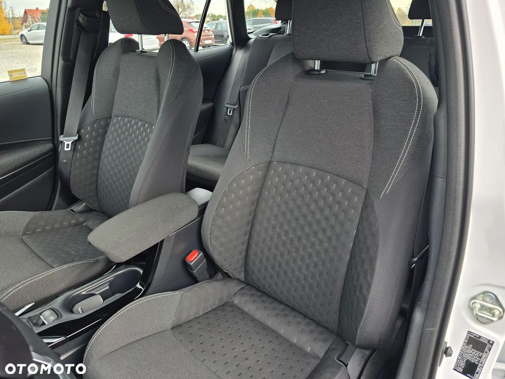 Toyota Corolla 1.8 Hybrid Comfort - 37