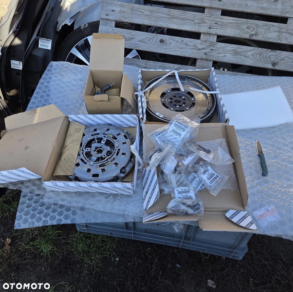 zestaw sprzęgła Fiat Ducato III Citroën Jumper II Peugeot Boxer II 3.0 HDi Multijet 1628940780 504088657 0532R3 5802509914 1671043580 5802509911 1611272980 - 1