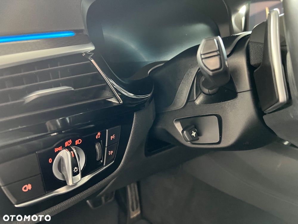 BMW Seria 5 520e M Sport sport - 23