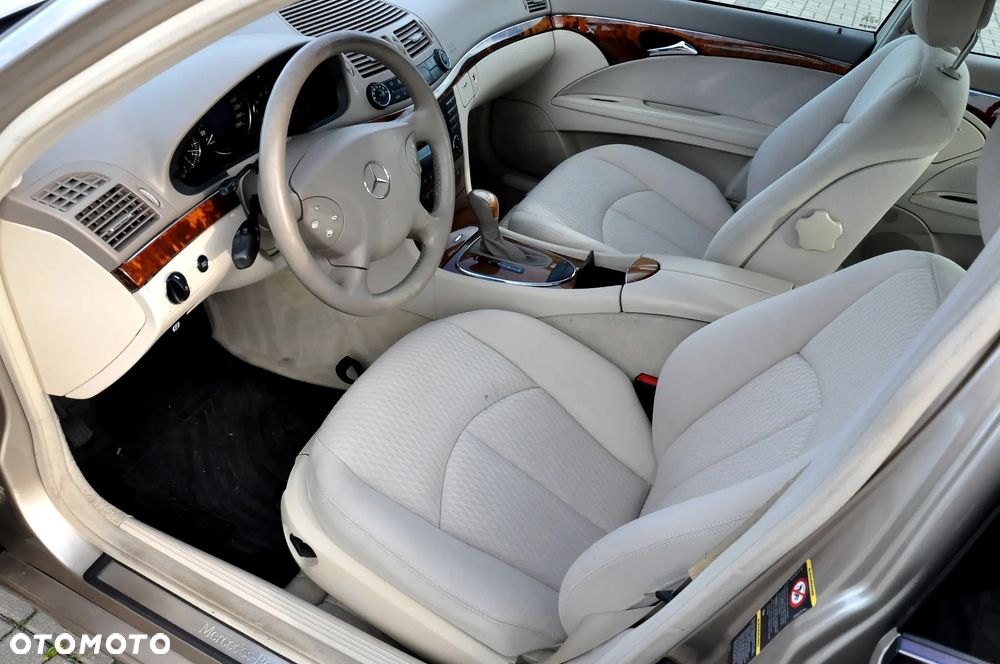 Mercedes-Benz Klasa E 320 Elegance - 21