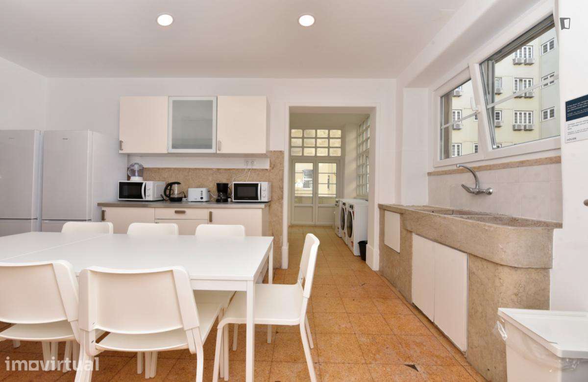 Quarto - localizado em Marquês de Pombal Lisbon - Grande imagem: 5/24