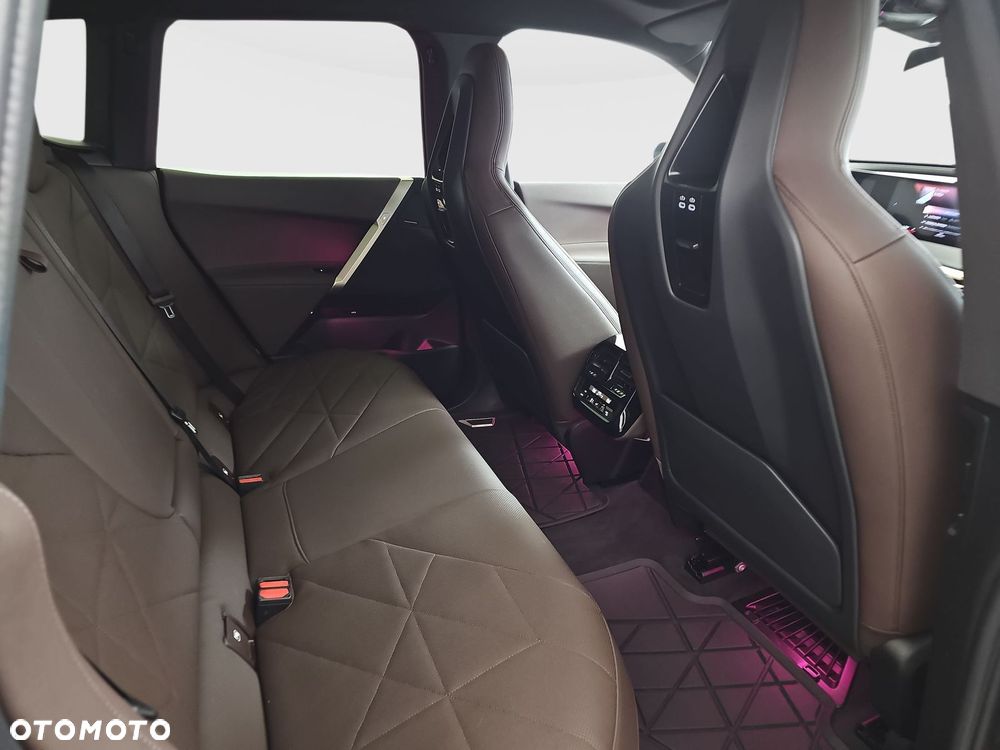 BMW iX xDrive40 76.6kWh - 40