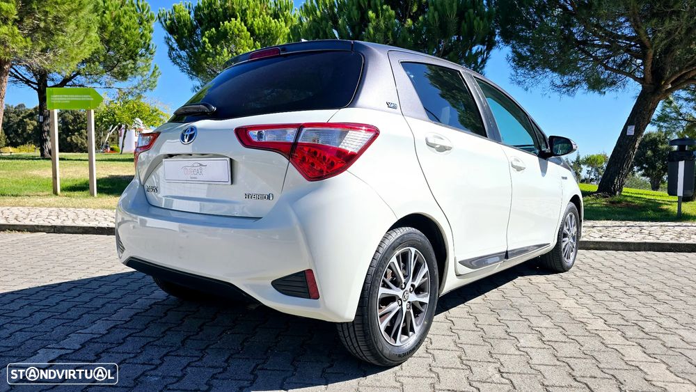 Toyota Yaris 1.5 HSD 20 Anos - 10