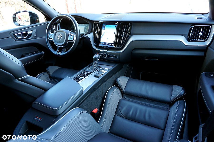 Volvo XC 60 D4 Geartronic RDesign - 26