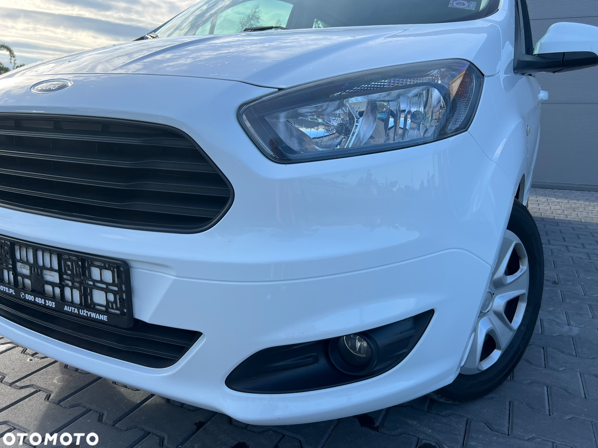 Ford Tourneo Courier 1.0 EcoBoost Trend - 4