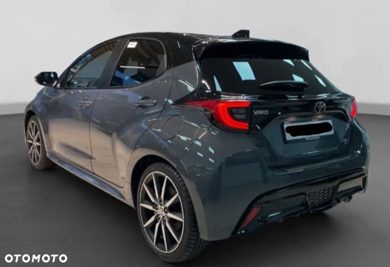 Toyota Yaris Hybrid 1.5 GR Sport - 4