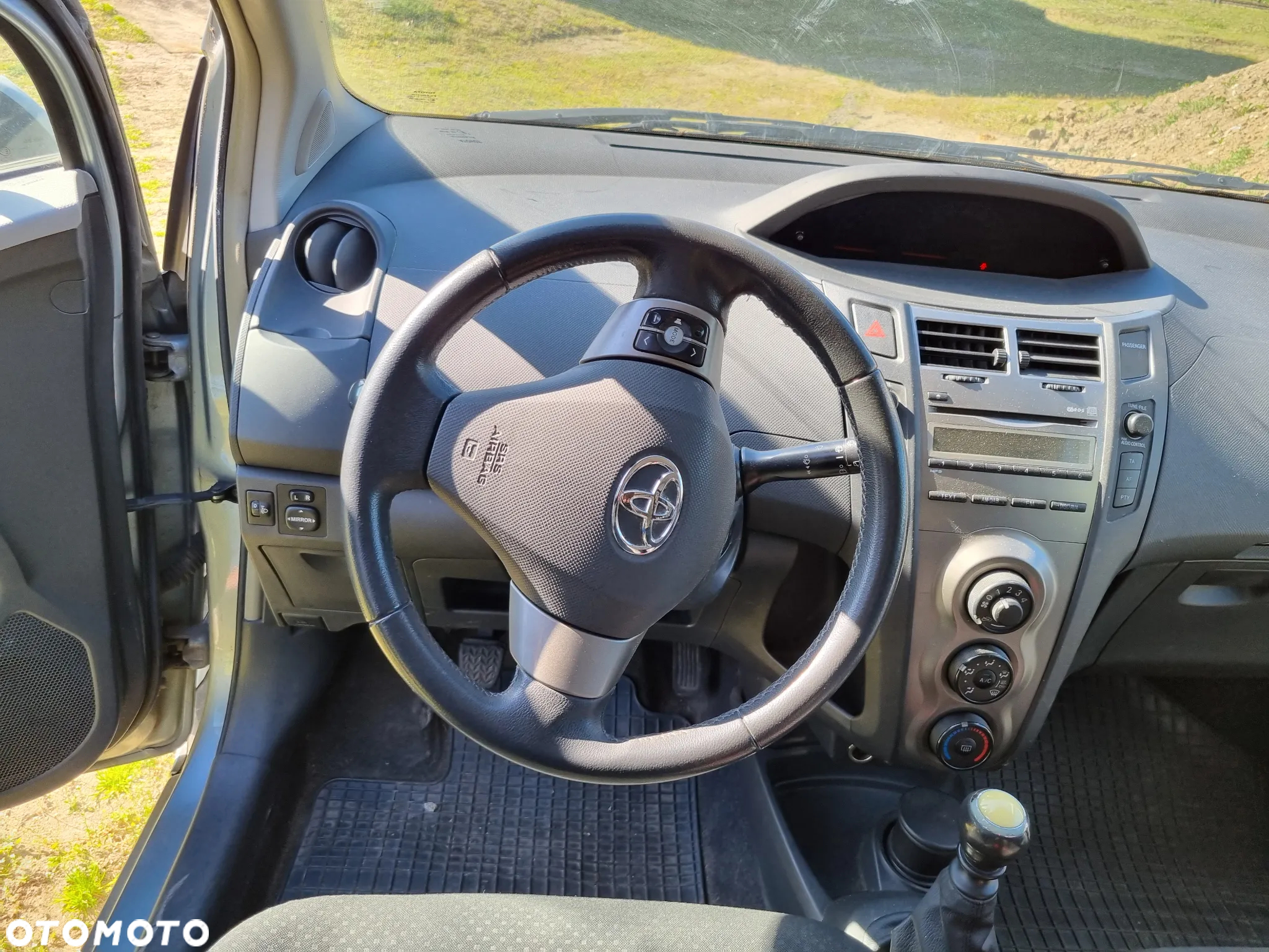 Toyota Yaris - 11