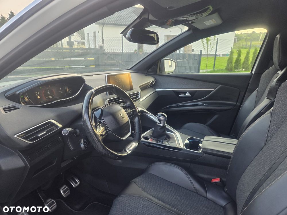 Peugeot 3008 1.2 PureTech GPF Allure S&S - 5