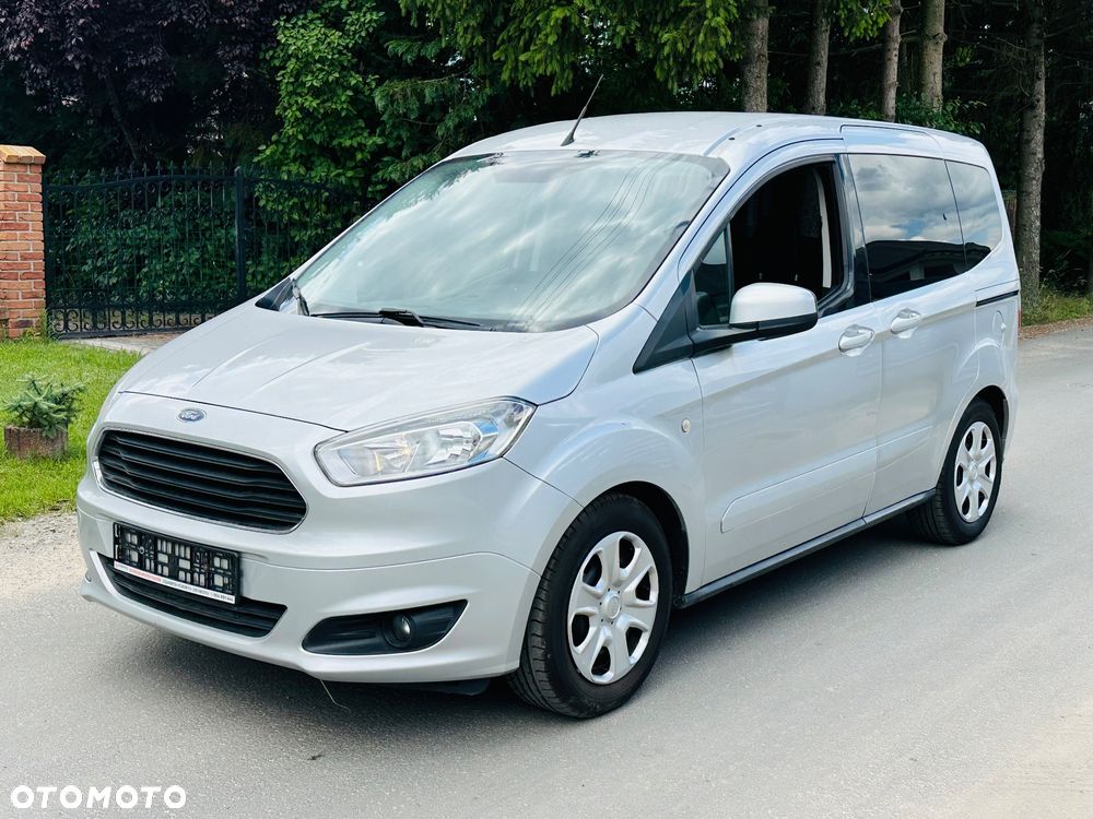 Ford Tourneo Courier - 24