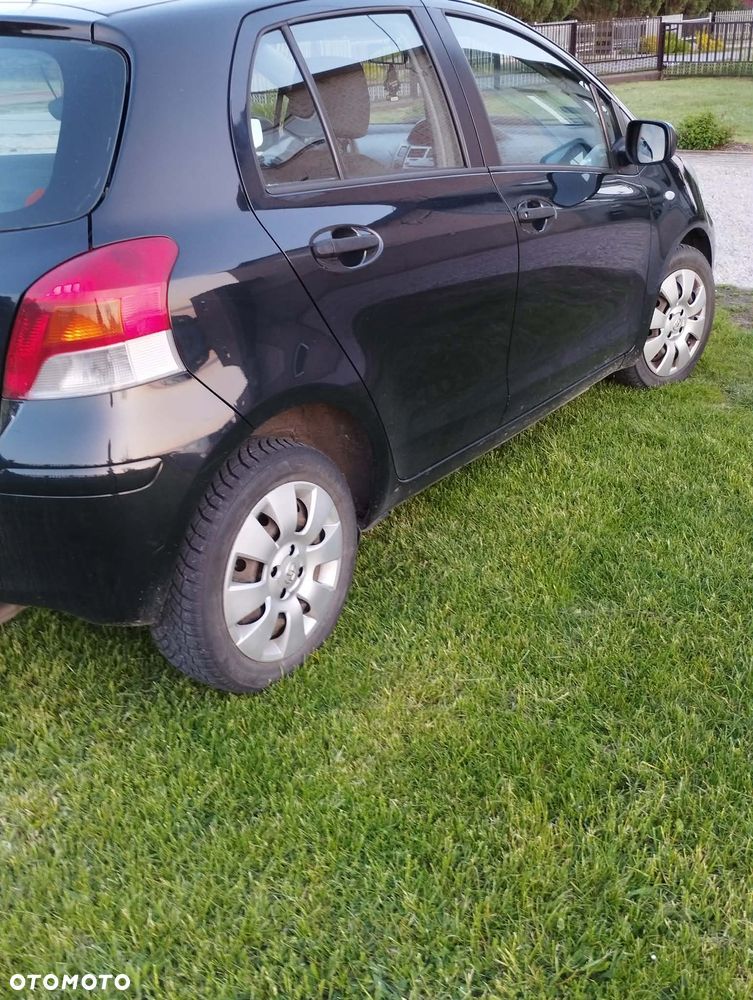 Toyota Yaris - 5