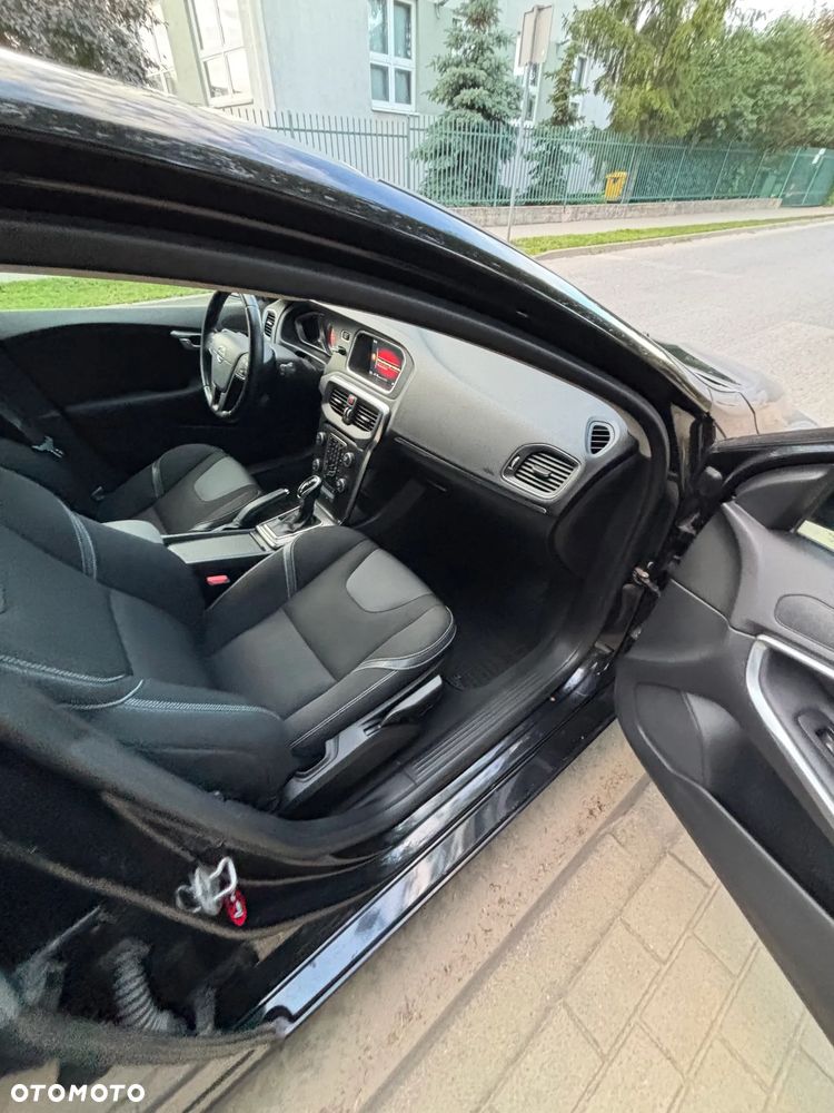 Volvo V40 D3 Geartronic Summum - 25