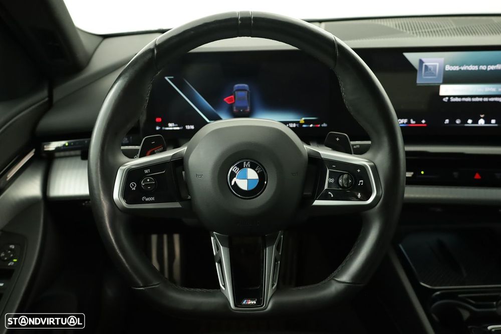 BMW 520 d Pack Desportivo M - 15