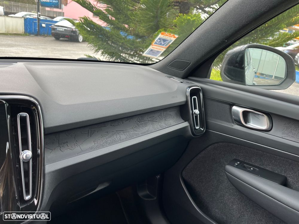 Volvo XC 40 Recharge Core - 34