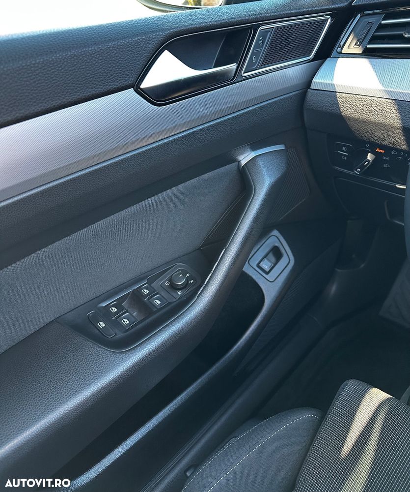 Volkswagen Passat - 23