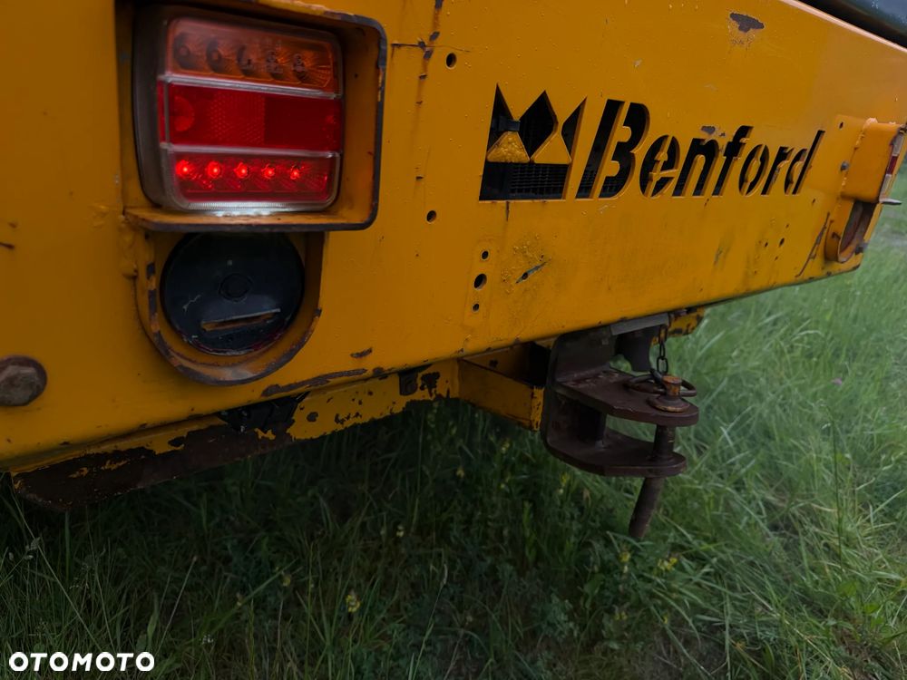 Terex 4t Benford Wozidło Budowlano-Rolnicze 4 tony ładowność. Obrotowa Koleba. 4x4 napęd. Potężna Moc silnika i Hydrauliki. Najlepszy silnik Yanmar. Maszyna Kupiona z Norweskiego Gospodarstwa Rolniczego typu Kurniki. Maszyna Zadbana! Odpala na dotyk. Skrzynia Automatyczna REWERS+Szybka wolna jazda. Pełny Oryginał. Serwisowane w Dekra Norweska! Hamulce brzytwa. Maszyna Woziła lekkie ładunki. Maszyna nie była katowana! Wielka Okazja. Wszystko w pełnym Oryginale. Niski przebieg 1898mtg - 19