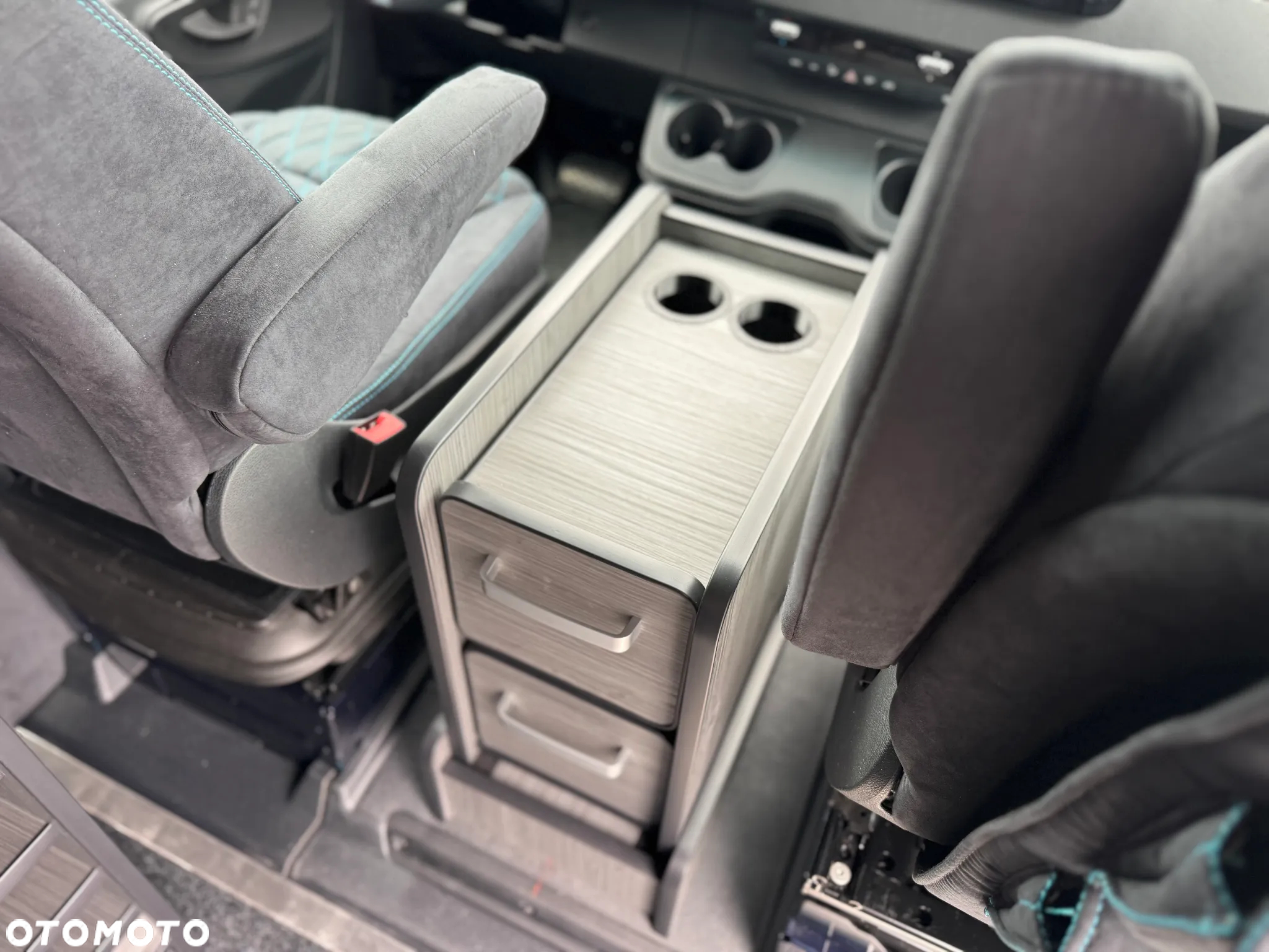 Mercedes-Benz Sprinter - 17
