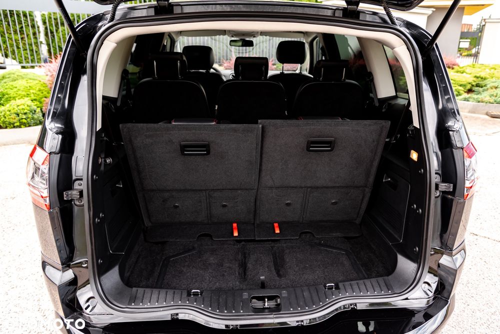 Ford S-Max 2.2 TDCi DPF Trend - 16