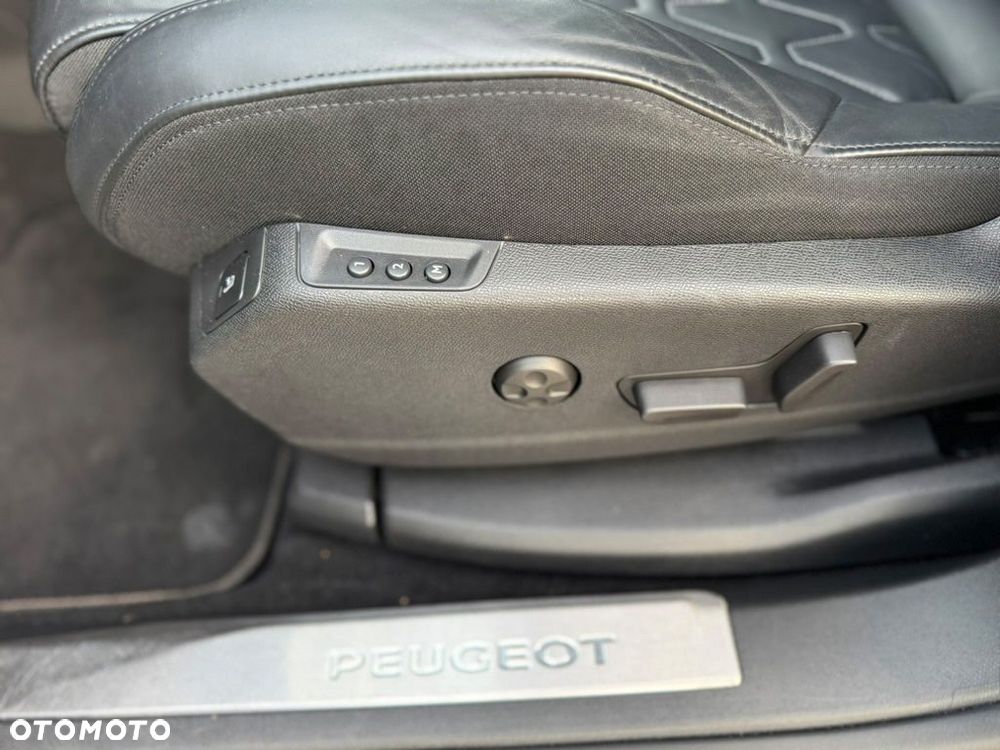 Peugeot 3008 1.6 PureTech GT Pack S&S EAT8 - 12