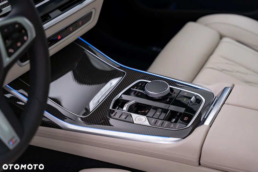 BMW X7 - 27
