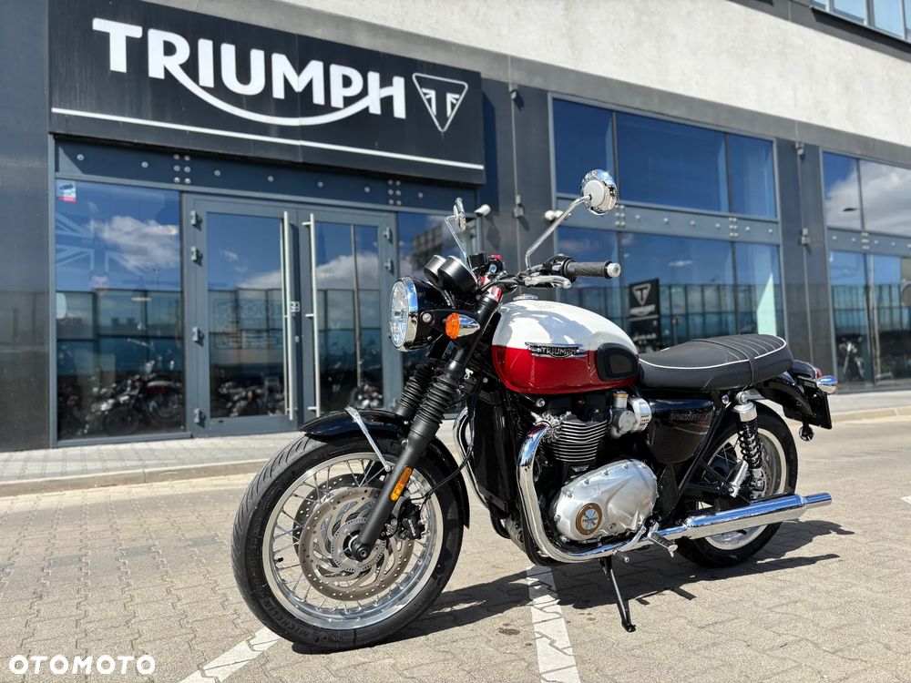 Triumph Bonneville - 3