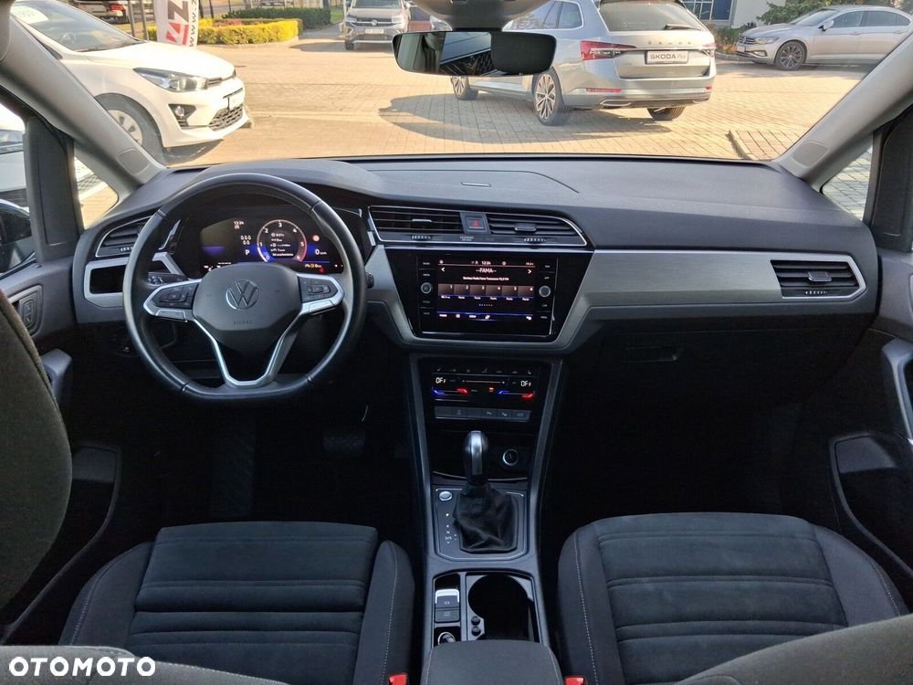 Volkswagen Touran 2023 photo 5