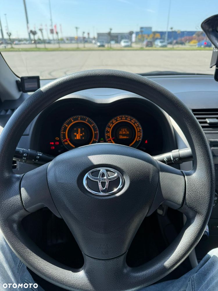 Toyota Corolla 1.6 Terra - 24