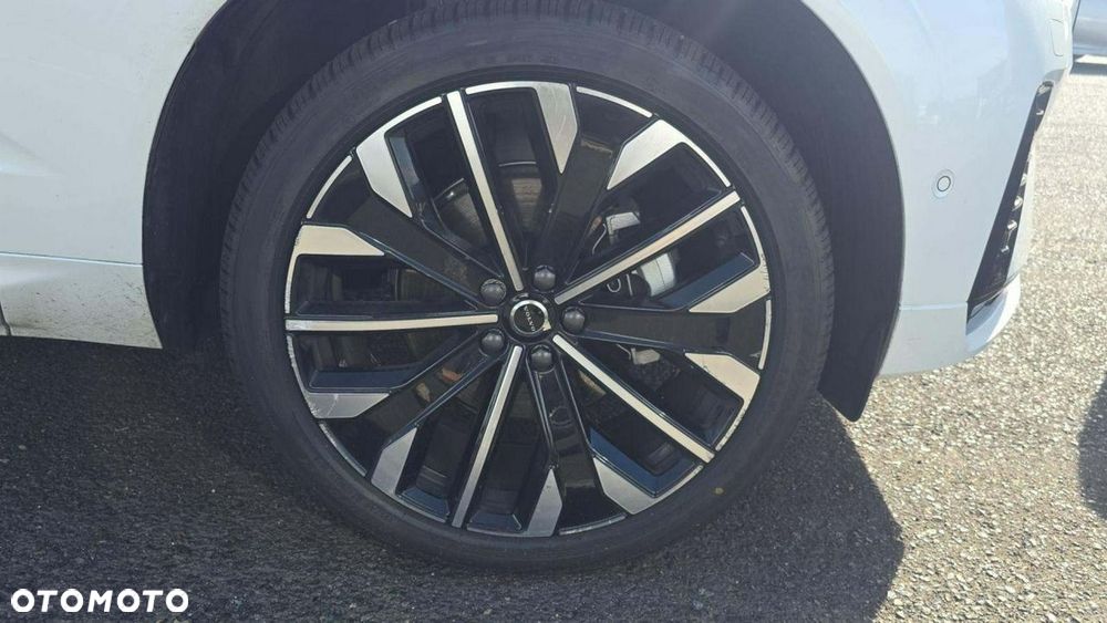 Volvo XC 60 B5 AWD Ultra Dark - 17