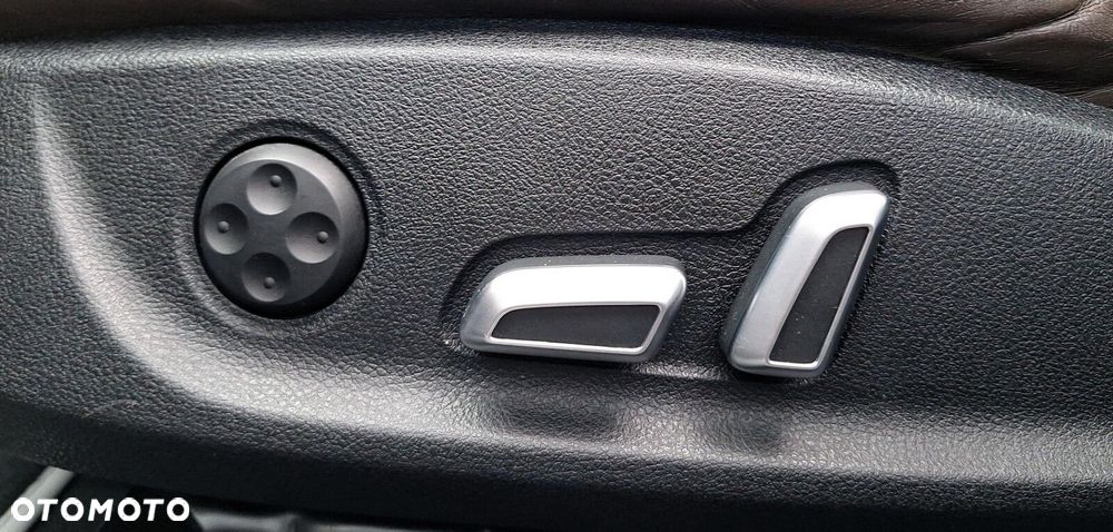 Audi A6 Allroad 3.0 TDI Quattro S tronic - 24