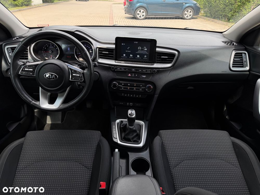 Kia Ceed 1.4 CVVT Dream-Team Edition - 39